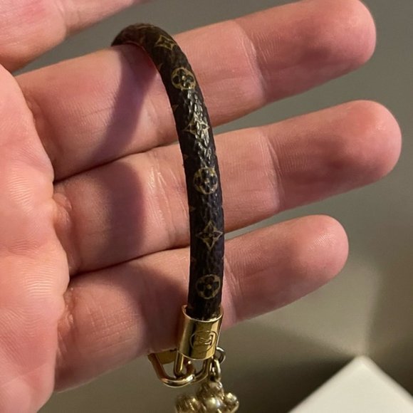 Women’s Louis Vuitton Bracelet 19 - Picture 8 of 9